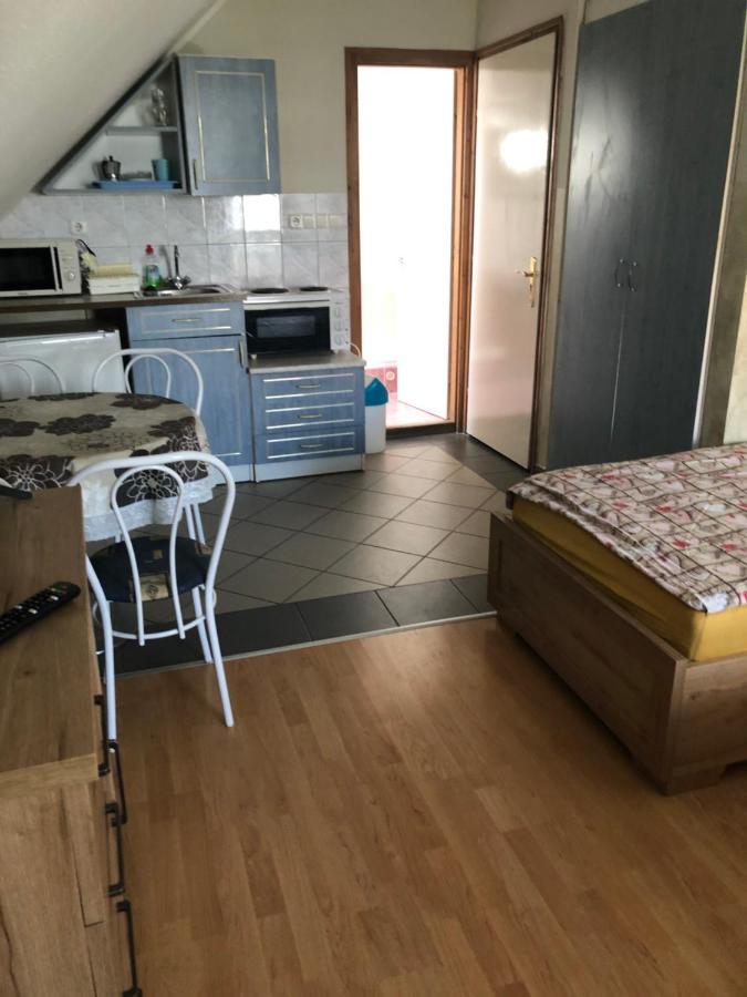 Imre Apartman Hajdúszoboszló Exteriör bild