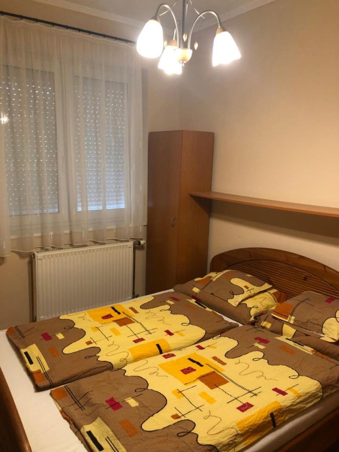 Imre Apartman Hajdúszoboszló Exteriör bild