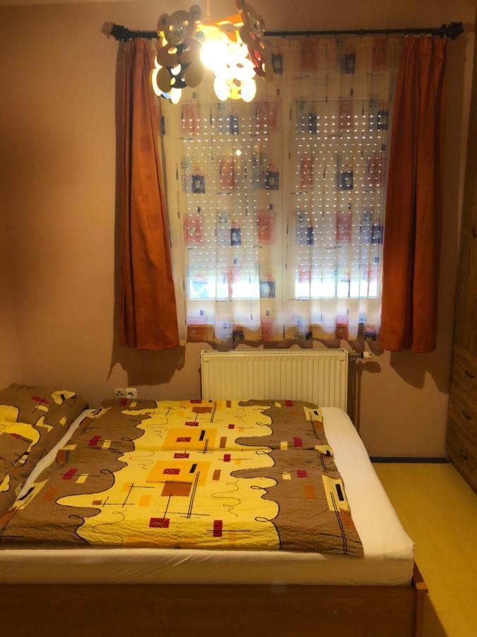Imre Apartman Hajdúszoboszló Exteriör bild
