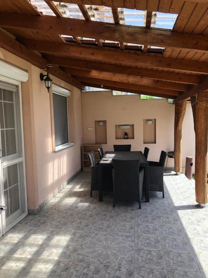 Imre Apartman Hajdúszoboszló Exteriör bild