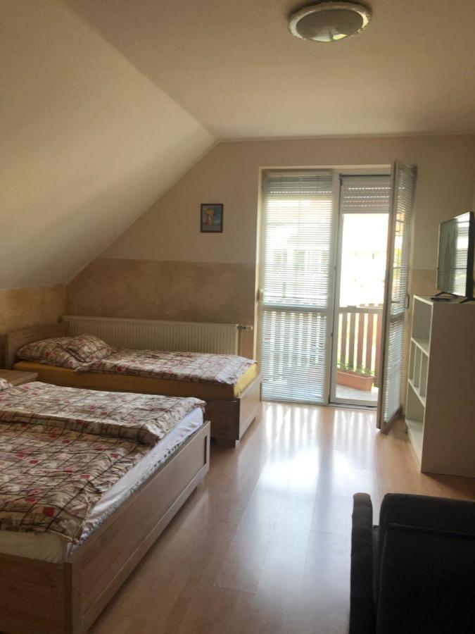 Imre Apartman Hajdúszoboszló Exteriör bild
