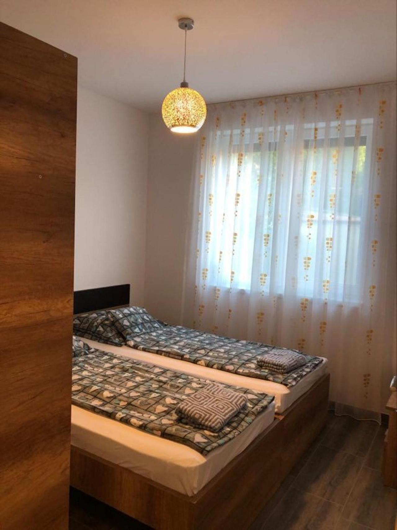 Imre Apartman Hajdúszoboszló Exteriör bild