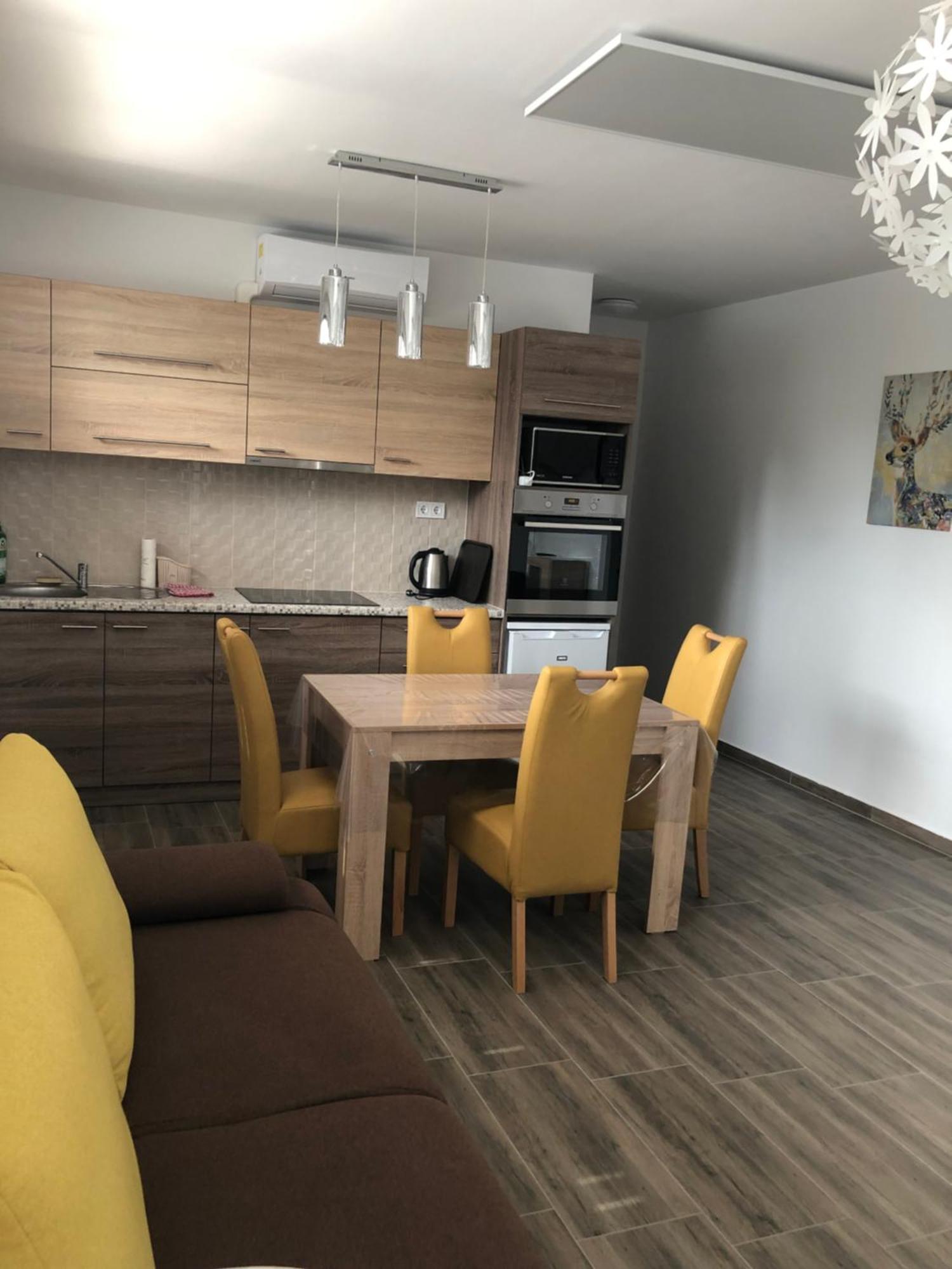 Imre Apartman Hajdúszoboszló Exteriör bild